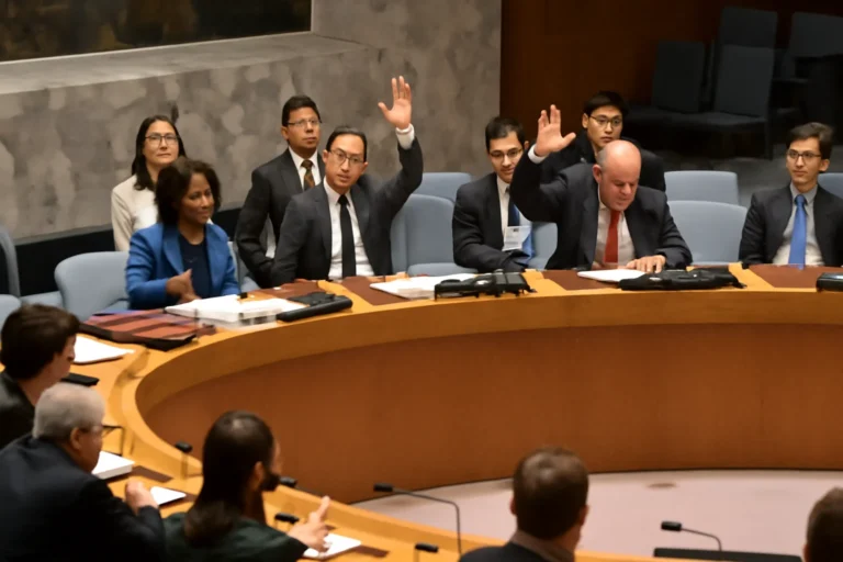 Conselho de Segurança da ONU rejeita uso da força para reabrir Estreito de Ormuz após vetos de China e Rússia