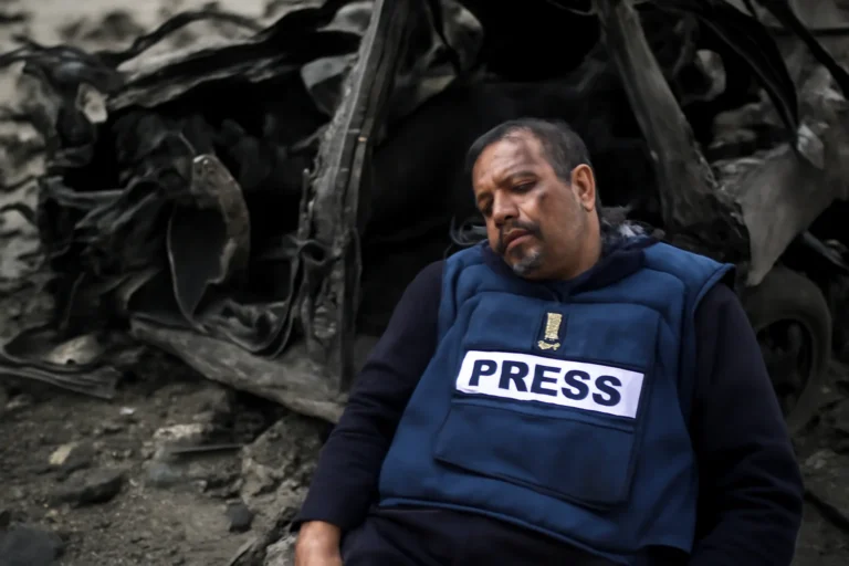 Jornalista da Al Jazeera morto em ataque a carro na Faixa de Gaza reforça alerta sobre riscos na cobertura do conflito