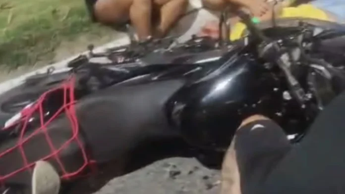 Invasão de contramão resulta em duas mortes de motociclistas na Serra (ES)