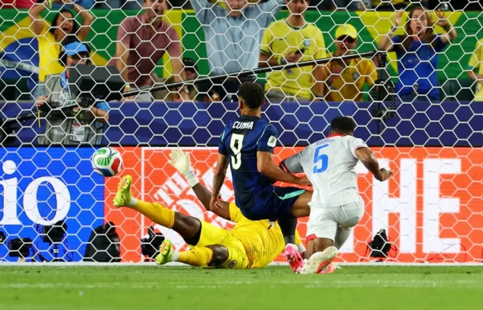 Brasil desencanta na Copa com 3 a 0 sobre Haiti e encaminha vaga