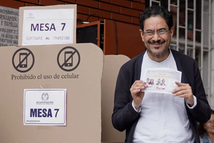 Colômbia: Escrutínio oficial de votos começa após vantagem de candidato pró-Trump