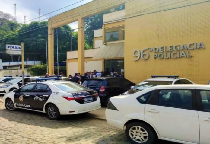 Homem com Mandado por Tráfico de Drogas é Preso em Miguel Pereira