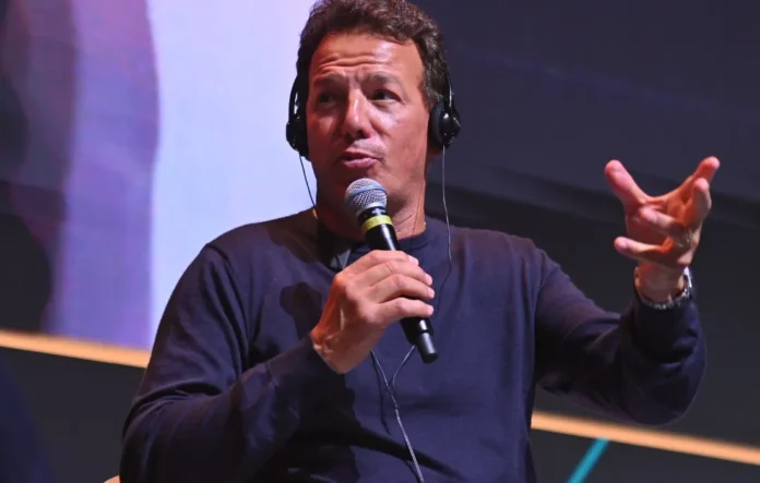 Ajuste fiscal no Brasil: “no amor ou na porrada”, alerta CEO da AZ Quest