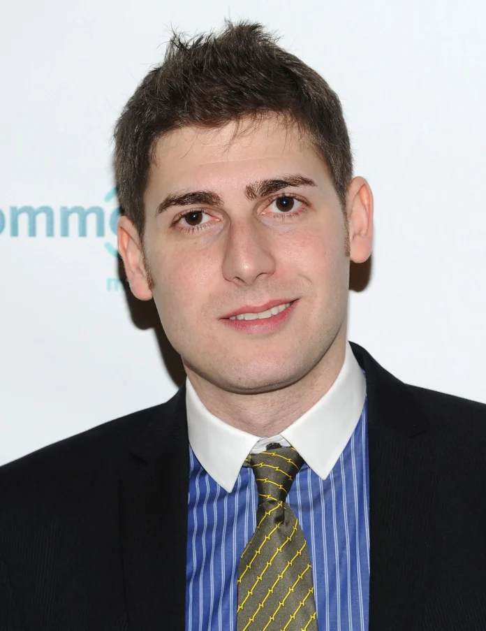 Eduardo Saverin: Conheça o bilionário brasileiro por trás da nova participação no Liverpool