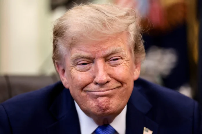 Suprema Corte dos EUA permite avanço de ordem de Trump para voto por correio