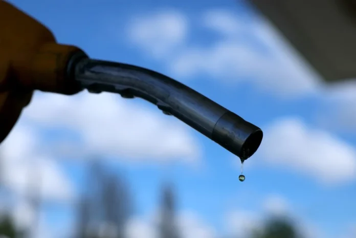 Governo prorroga subsídio de R$ 0,44 na gasolina até 9 de setembro