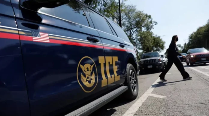 Detenções de imigrantes pelo ICE nos EUA atingem recorde com foco em não-criminosos