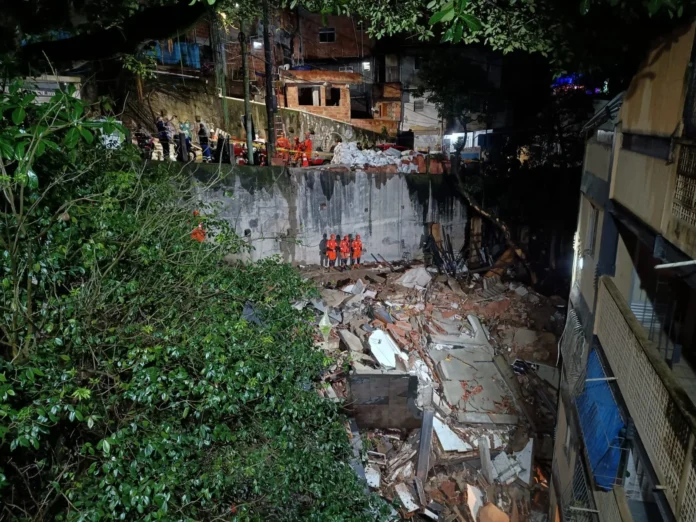 Edifício irregular desaba no Cantagalo, Zona Sul do Rio; não há vítimas