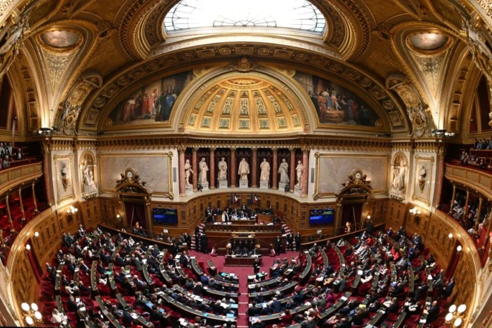 Extrema Direita Francesa Conquista Recorde de Cadeiras no Senado