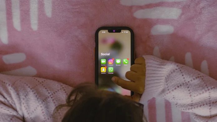 Flórida pede à Justiça que Meta limite Instagram para adolescentes